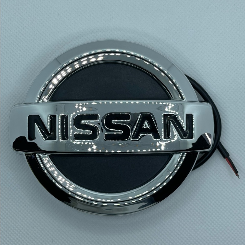 4D Nissan Car Logo